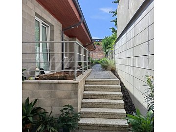 Pronájem bytu 2+kk, Brno - Židenice, ul. Vančurova, v přízemí, CP 40m2, cihlová novostavba