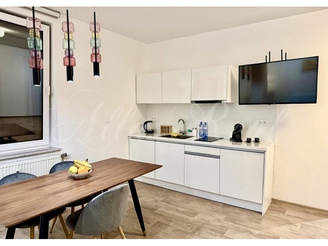 Pronájem nadstandardního ateliéru 50 m², Brno – centrum, ul. Kobližná, 4/4 NP, cihla
